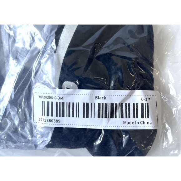 0-3M 2-PCS Baby First Halloween Romper with Bat Wings + Hat "My 1st Halloween" - Picture 9 of 11